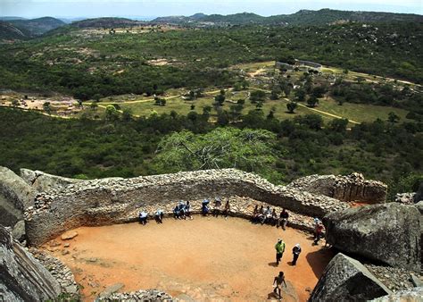  Ancient Stone City Ruins! Unearthing History and Breathtaking Views in Hami