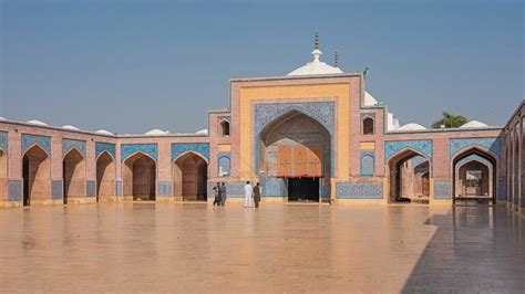 Shah Jahan Mosque a 17th-Century Architectural Marvel With Intricate Mughal Design!