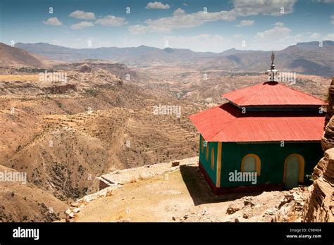 The Debre Damo Monastery: A Breathtaking Monastic Fortress Perched on a Clifftop!