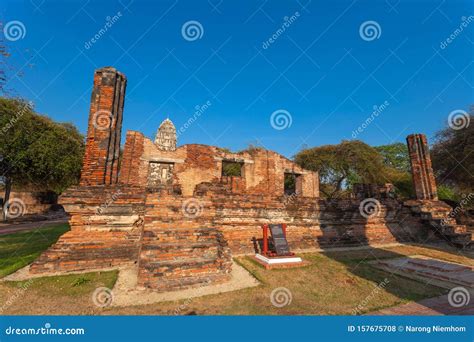 Wat Phu Khao Thong: Ancient Ruins Offering Stunning Panoramic Views!